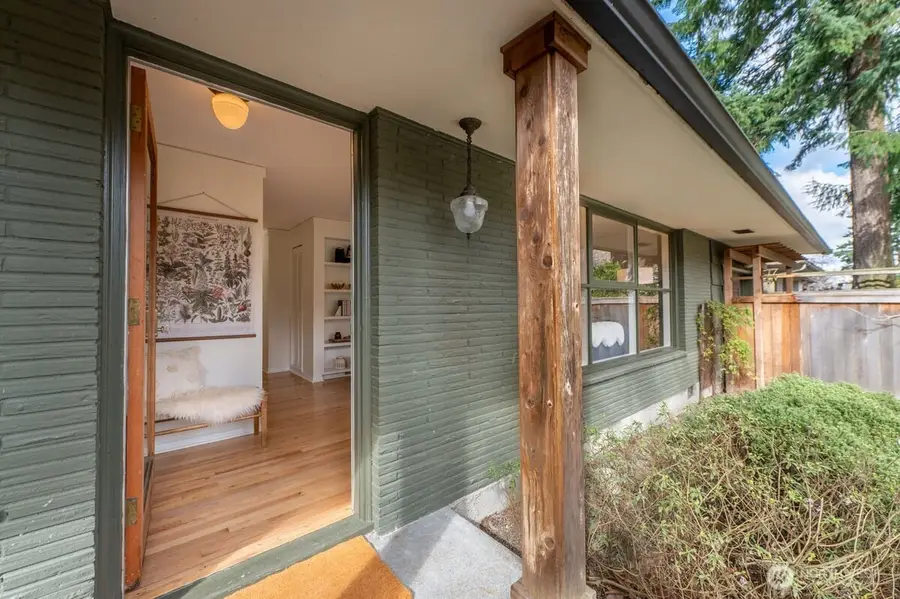 8805 27th Avenue Ne, Seattle, WA 98115 - #3