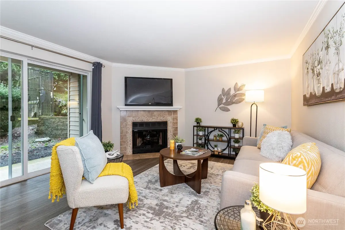 12040 100th Avenue Ne #J102, Kirkland, WA 98034 - #1