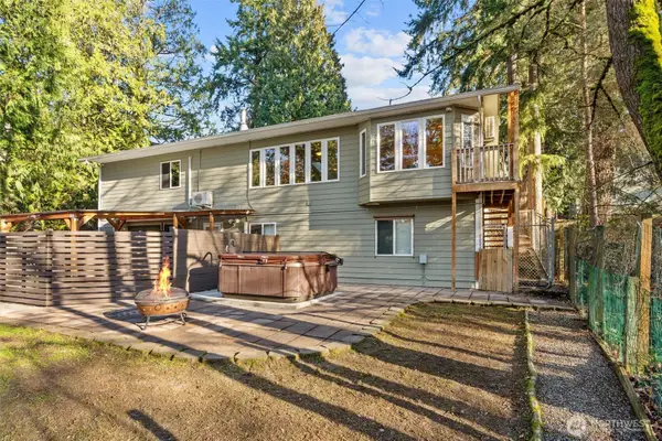 7337 151st Avenue Ne, Redmond, WA 98052