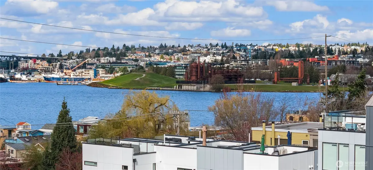 73 E Lynn St, Seattle, WA 98102 - #1