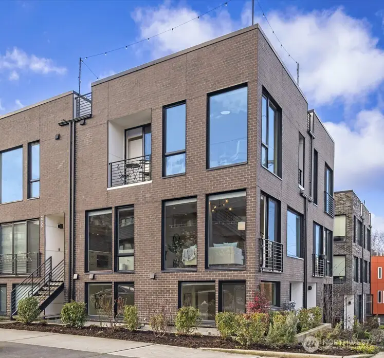 73 E Lynn St, Seattle, WA 98102 - #2