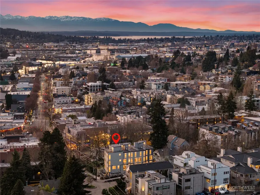 722 N 36th Street, Seattle, WA 98103 - #3