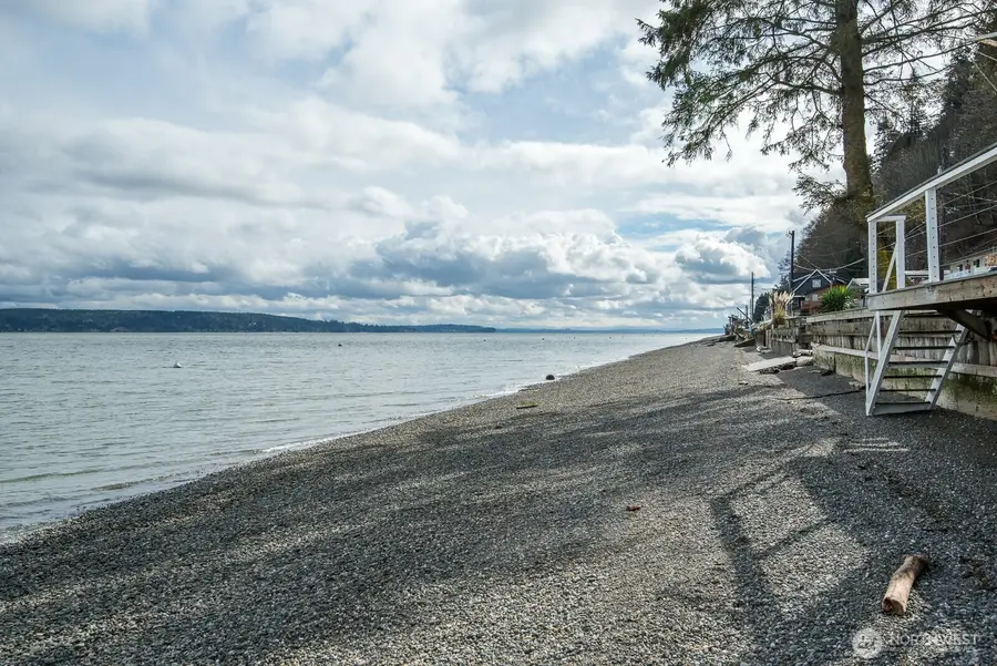 3187 Shoreline Drive, Camano Island, WA 98282 - #3