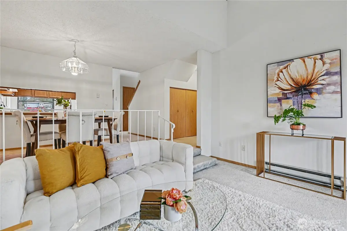 23001 Lakeview Dr #302, Mountlake Terrace, WA 98043 - #1