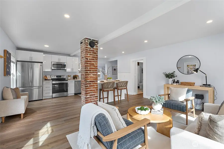 6058 6th Avenue Ne, Seattle, WA 98115 - #3