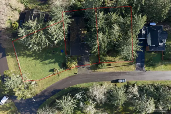 810 Discovery Avenue Se, Ocean Shores, WA 98569