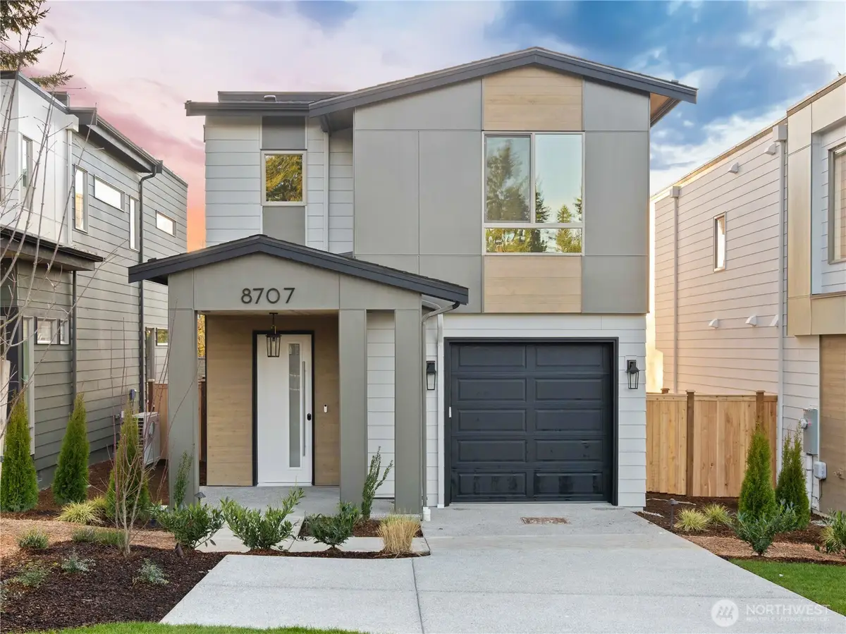 8707 126th Avenue Ne, Kirkland, WA 98033 - #1