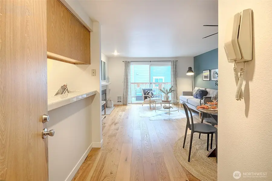 7000 Cleopatra Place Nw #303, Seattle, WA 98117 - #3