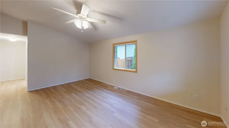 1200 N 12th Place, Mount Vernon, WA 98273 - #2