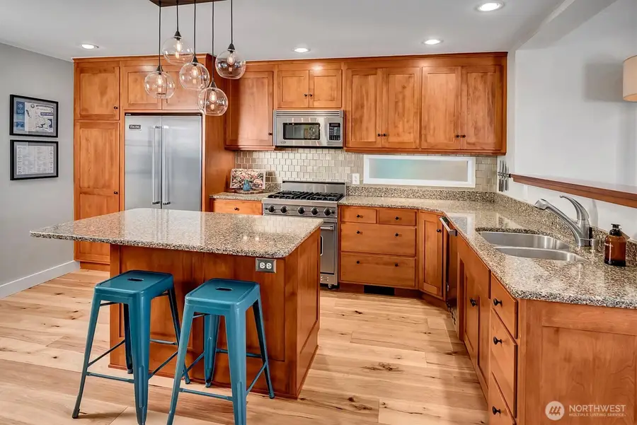 11262 Riviera Place Ne, Seattle, WA 98125 - #3