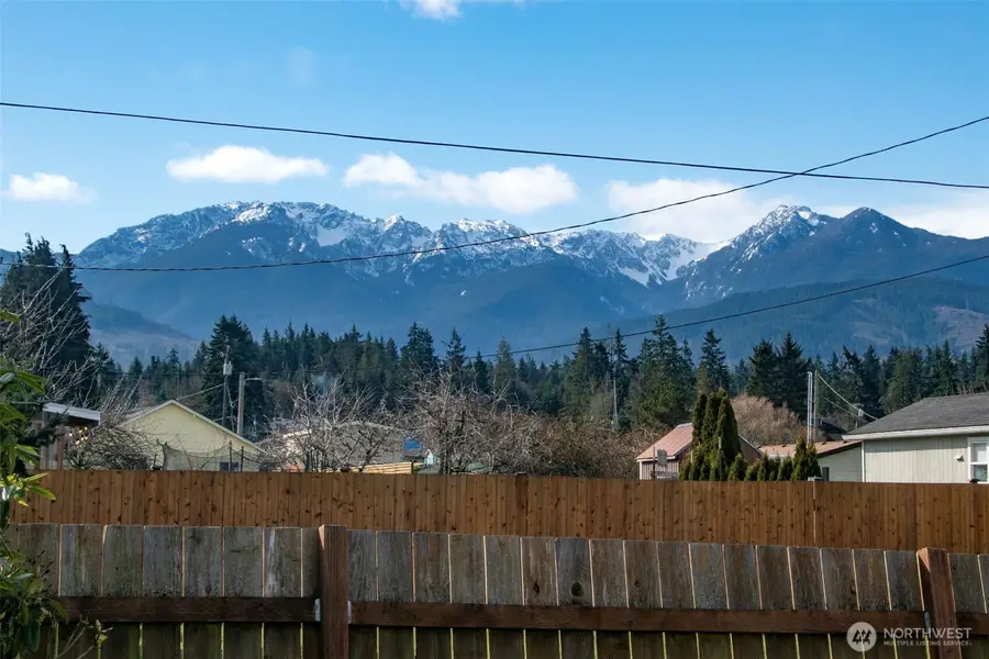 2367 E Fourth Avenue, Port Angeles, WA 98362 - #2
