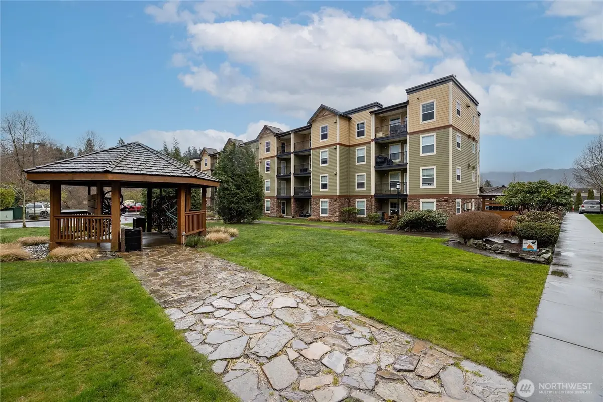 700 32nd Street #A404, Bellingham, WA 98225 - #1