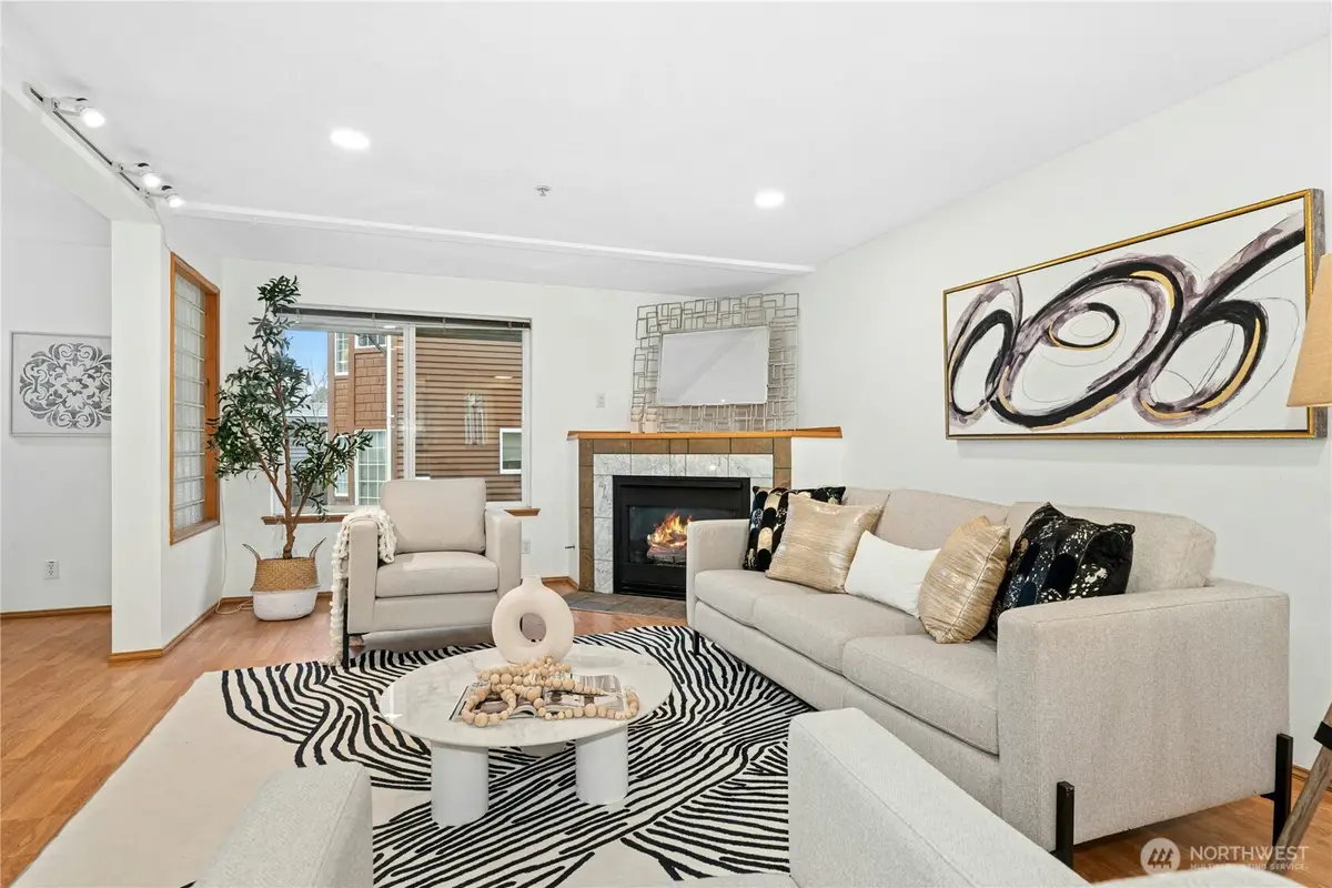 726 N 94th Street #B, Seattle, WA 98103 - #1