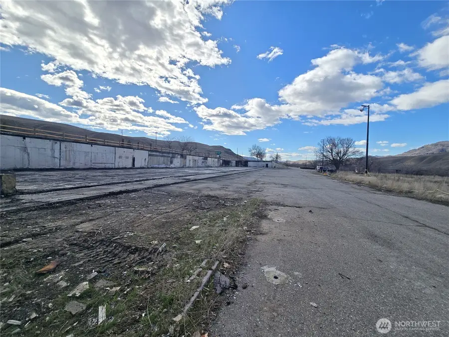 11 Appleway, Okanogan, WA 98840 - #3