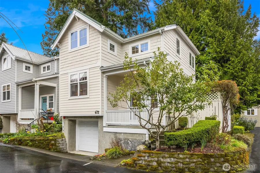 672 Madison Avenue N #14, Bainbridge Island, WA 98110 - #2