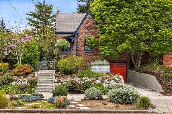 8042 11th Avenue Nw, Seattle, WA 98117