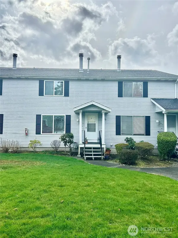 303 S 325th Lane #22D, Federal Way, WA 98003