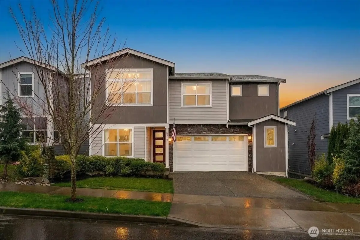 8218 37th Place Ne, Marysville, WA 98270 - #1