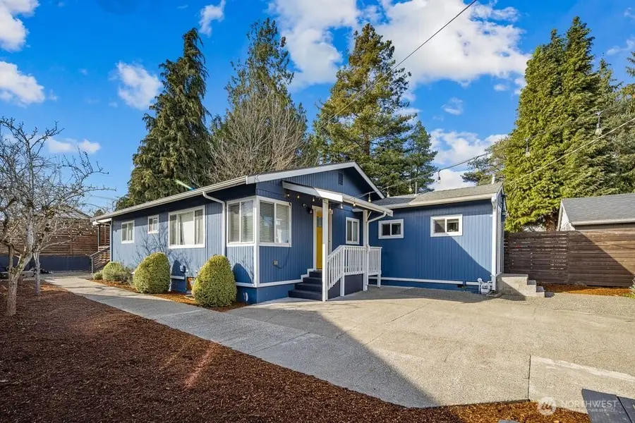 8411 48th Avenue S, Seattle, WA 98118 - #2