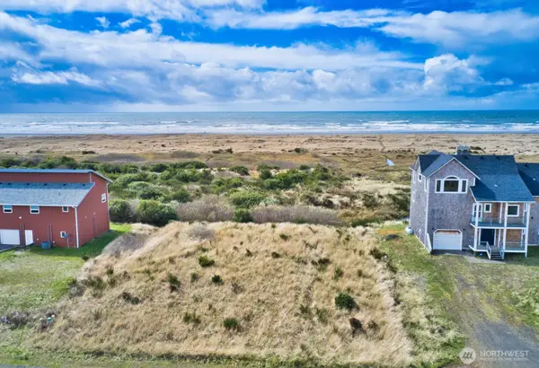 132 Dunes Lane #9, Ocean Shores, WA 98569