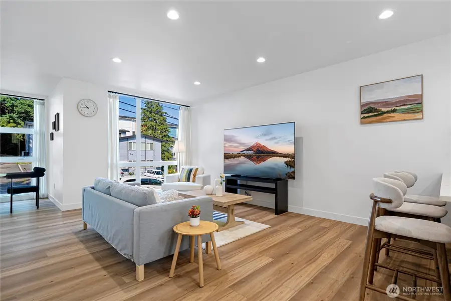 8522 23rd Avenue Ne, Seattle, WA 98115 - #3