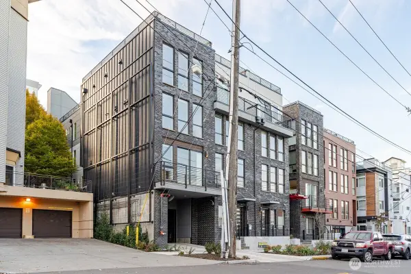 1709 20th Ave, Seattle, WA 98122