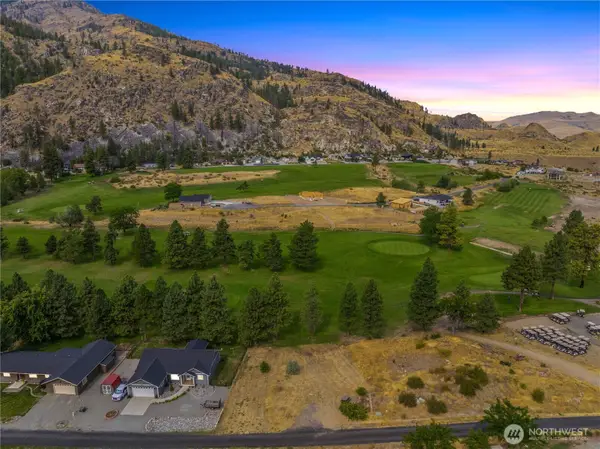103 Golf Course Dr. #4, Pateros, WA 98846
