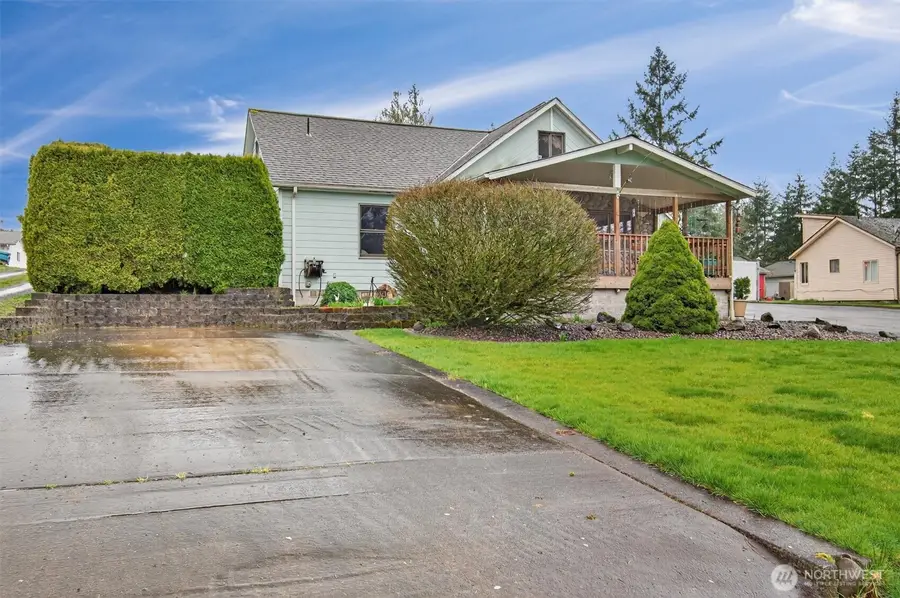 422 Nevada Drive, Longview, WA 98632 - #2