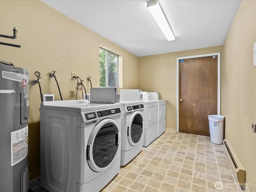 11006 NE 68th Street #821, Kirkland, WA 98033 - #3