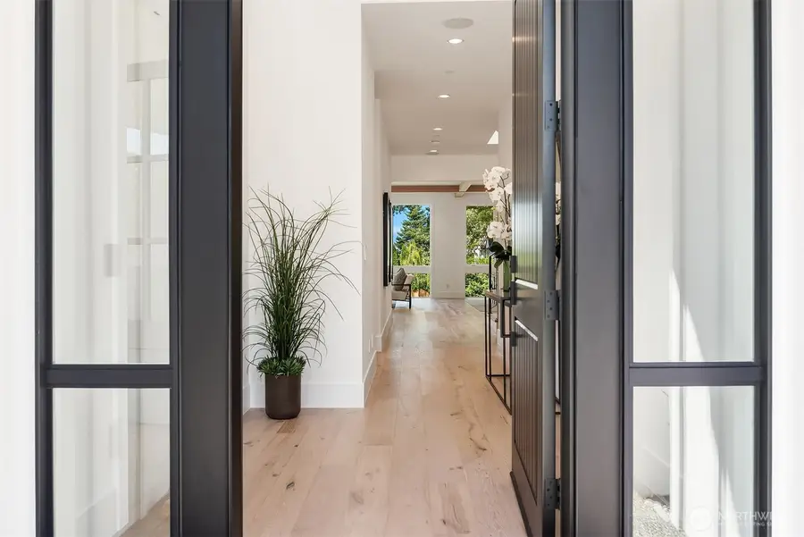 9812 NE 31st Street, Bellevue, WA 98004 - #2