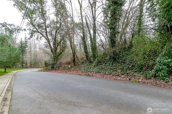 12613 35th Avenue S, Tukwila, WA 98168