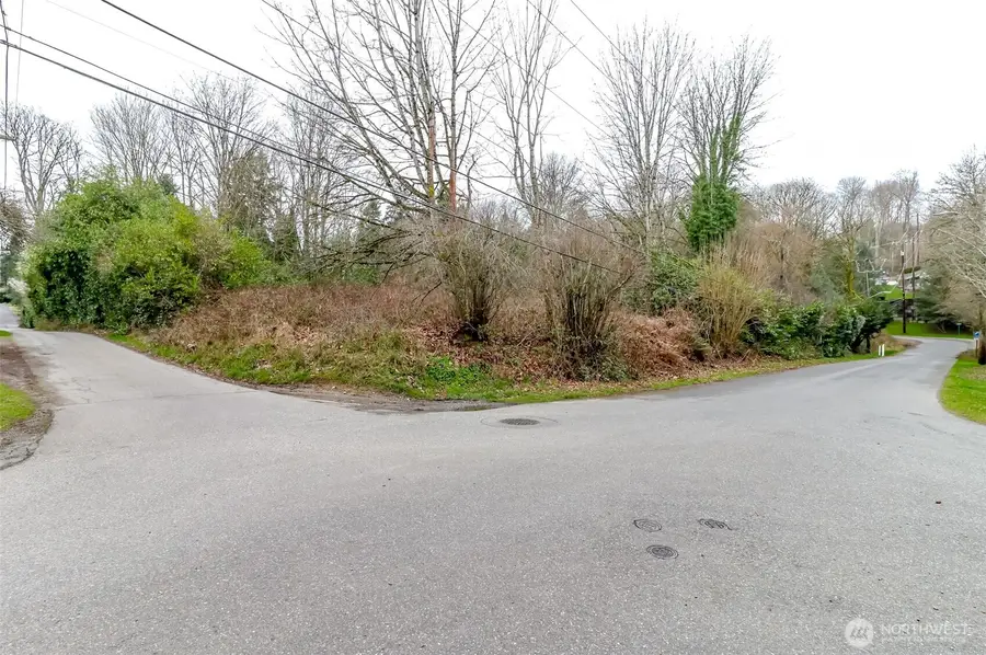 12613 35th Avenue S, Tukwila, WA 98168 - #3