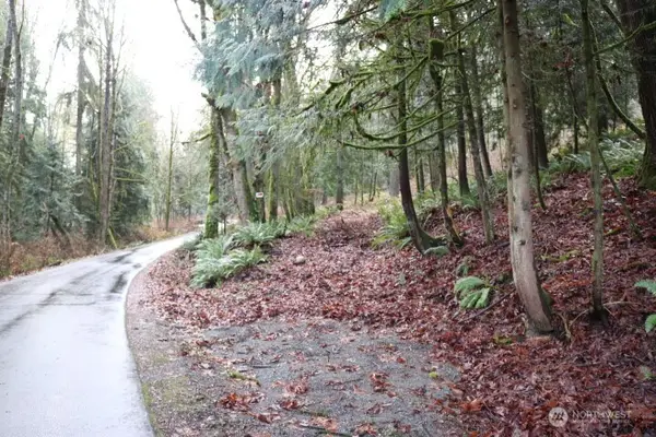 18700 SE 64th Way, Issaquah, WA 98027