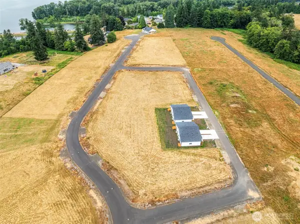 15 Anchor Way #9, Cathlamet, WA 98612