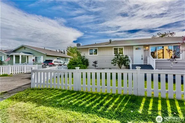 2241 S 252nd Street, Des Moines, WA 98198