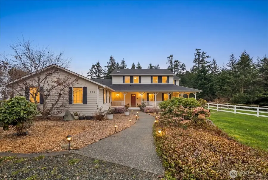 1870 W Cloud Way, Oak Harbor, WA 98277 - #3