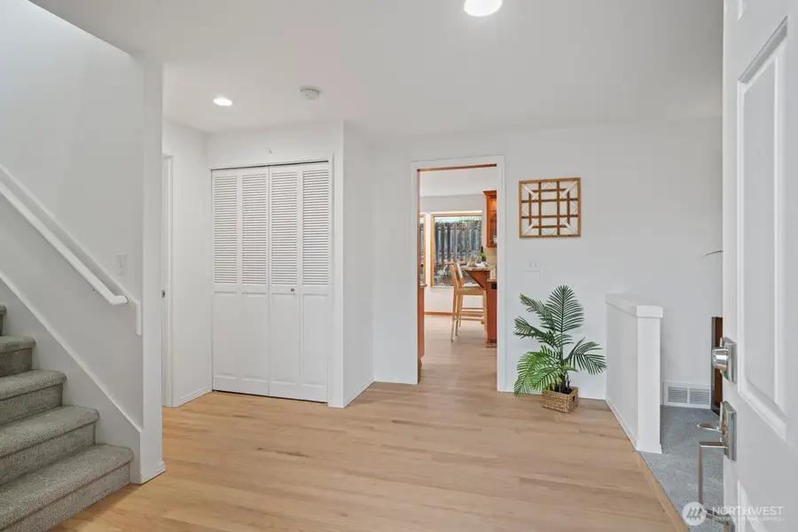 14216 SE 51st Street, Bellevue, WA 98006 - #3