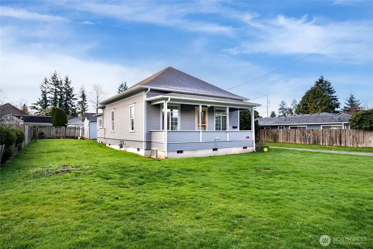 1016 E Orange Avenue, Burlington, WA 98233 - #1