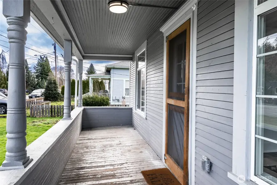 1016 E Orange Avenue, Burlington, WA 98233 - #3