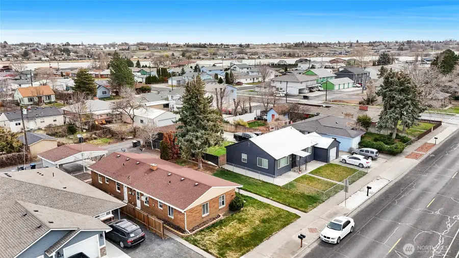 1131 W Ivy Avenue, Moses Lake, WA 98837 - #3