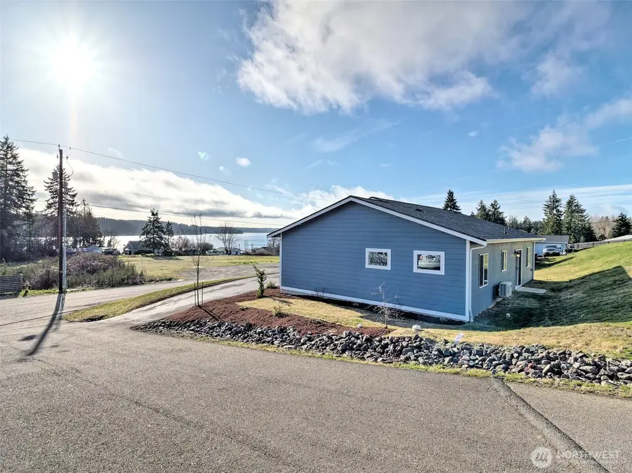 11 E Eberhart Lane, Allyn, WA 98524 - #3