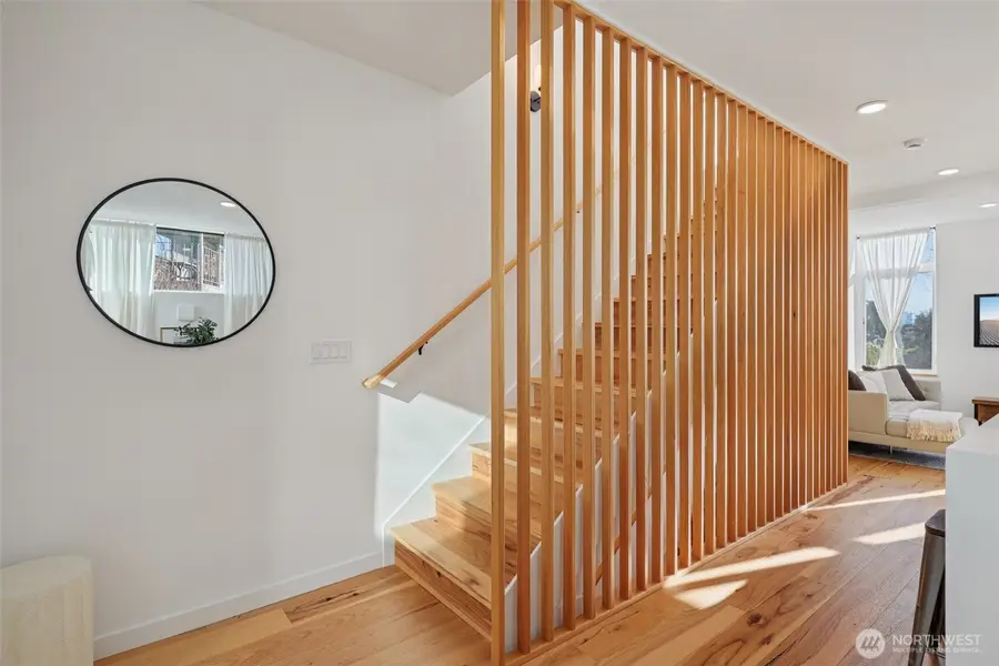 515 Howe #A, Seattle, WA 98109 - #3