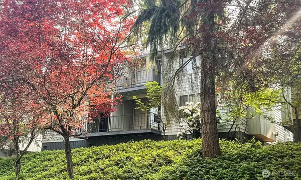 3838 Lake Washington Boulevard Se #B-5, Bellevue, WA 98006