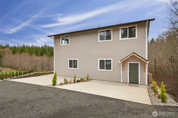 11 Sun Crest Lane, Cathlamet, WA 98612