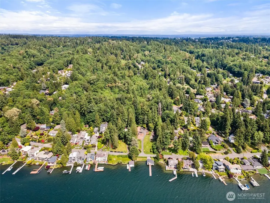 13104 Holmes Point Drive Ne, Kirkland, WA 98034 - #2