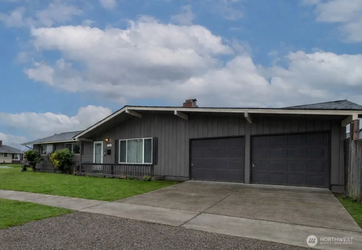 2026 28th Avenue, Longview, WA 98632 - #1
