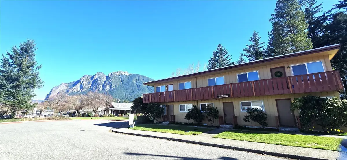 226 Cedar Ave S, North Bend, WA 98045 - #1
