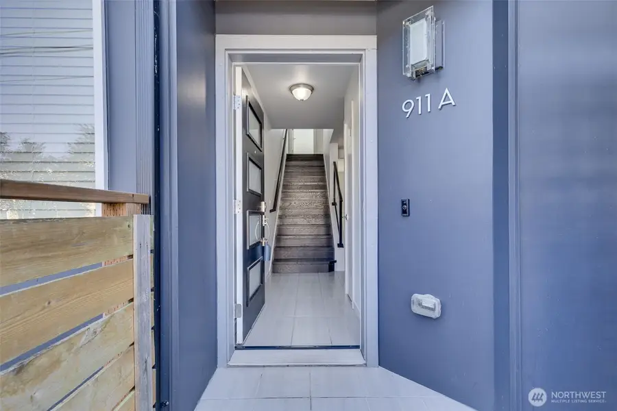 911 N 104th Street #A, Seattle, WA 98133 - #3