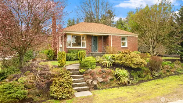 1502 N 107th Street, Seattle, WA 98133