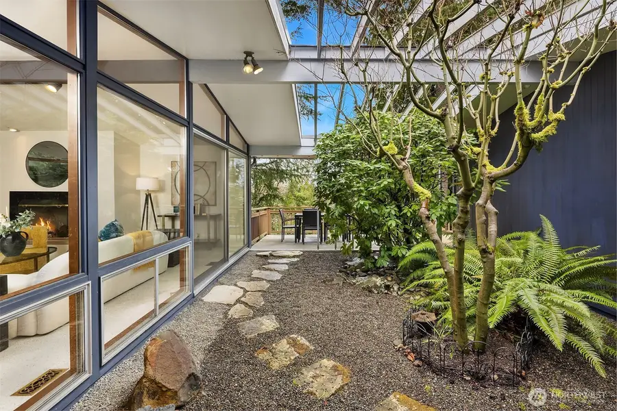 3905 96th Avenue Se, Mercer Island, WA 98040 - #3